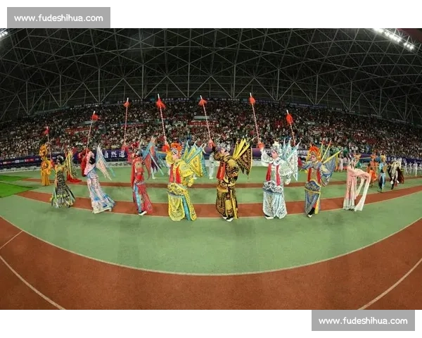 非遗助威苏超：淮剧歌舞杂技燃爆盐城中场